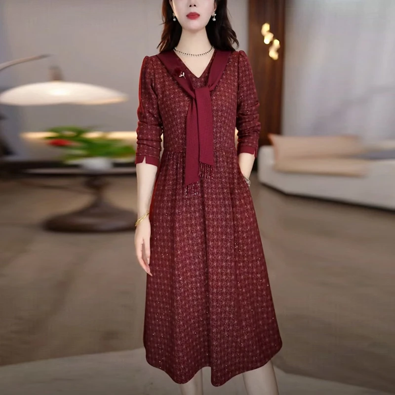 秋季轻奢高贵气质裙子女装新款2025爆款高级感轻奢洋气显瘦连衣裙