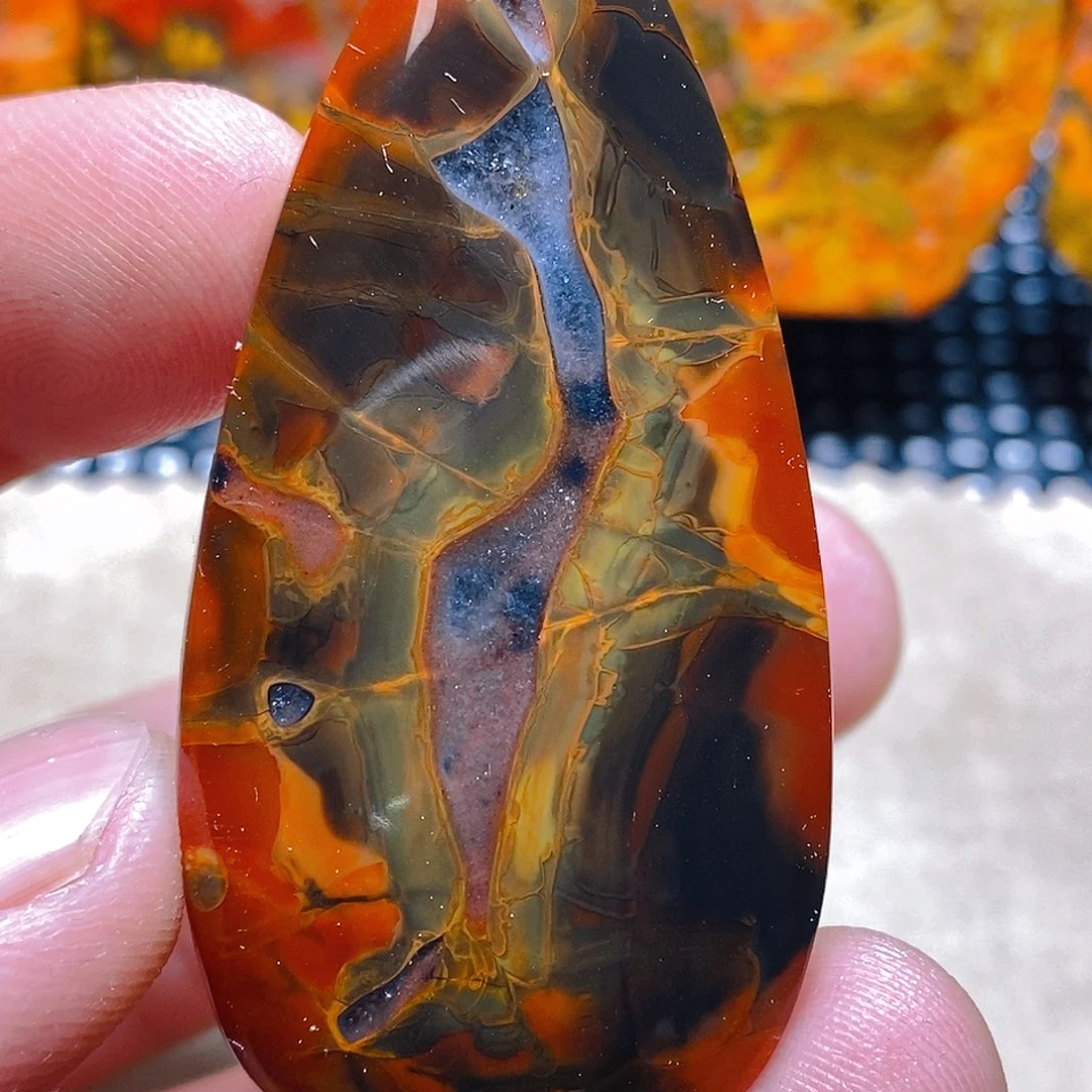 玛瑙/玉髓颈饰未镶嵌依*