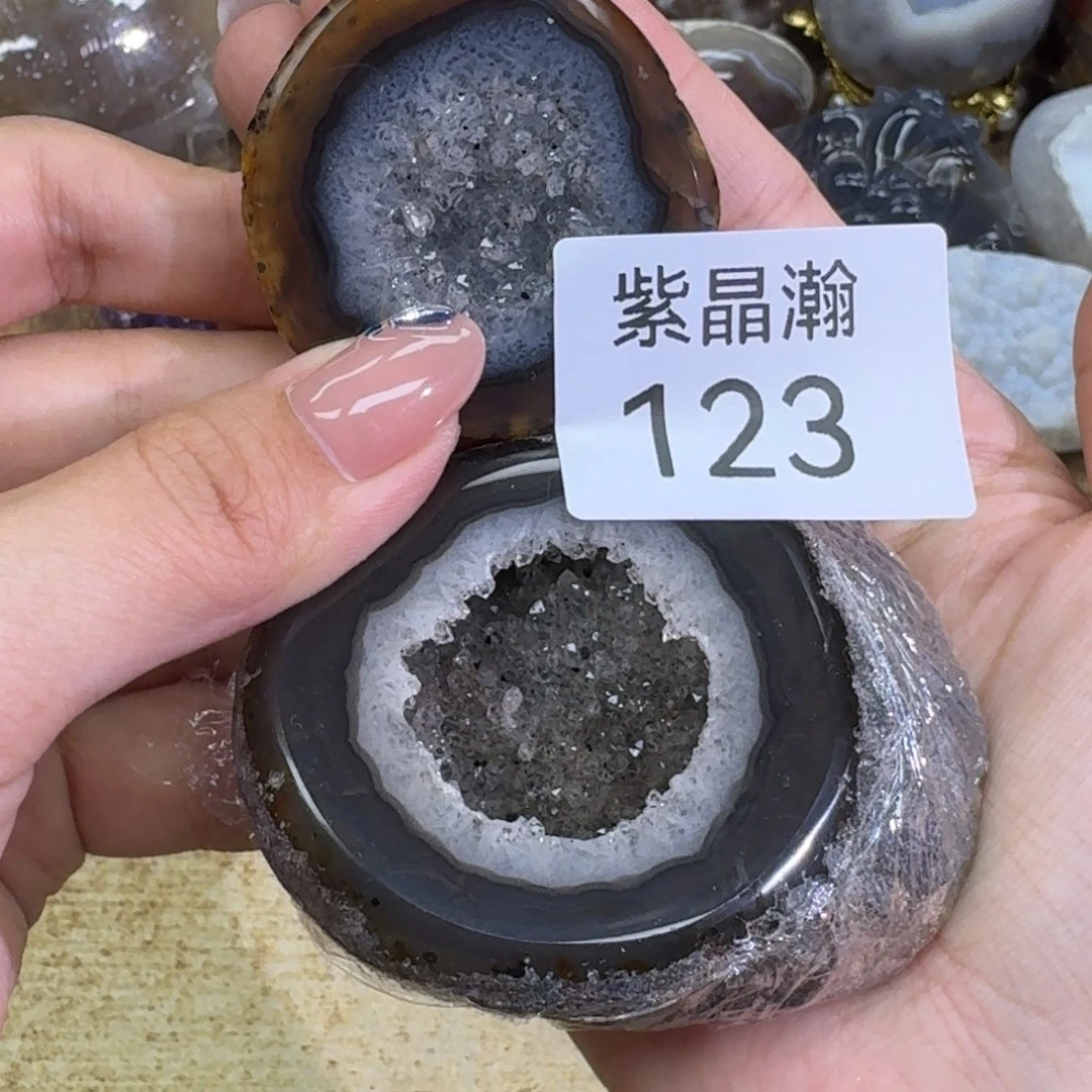 未镶嵌水晶大型摆件（非配饰）