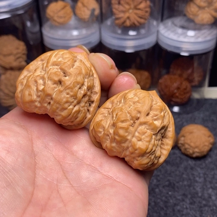 文玩核桃吊坠42.5蛤蟆头