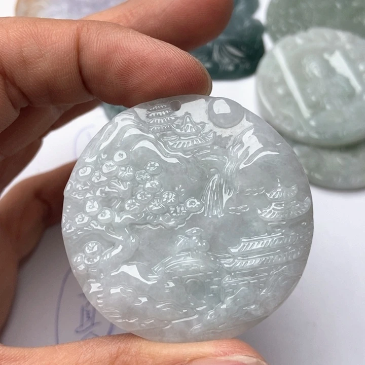 翡翠颈饰未镶嵌翡翠