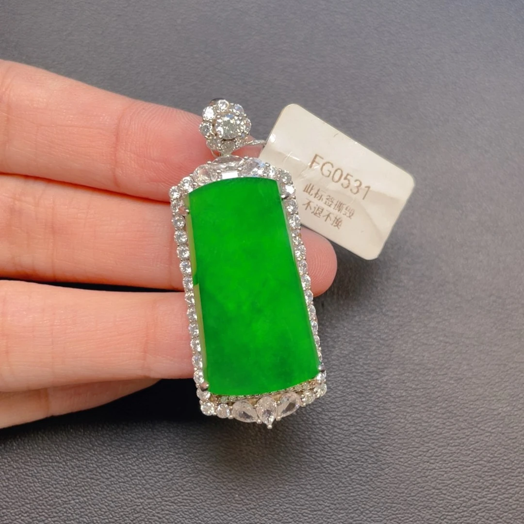 【闪购商品】吊坠(不含链)银S925镶嵌翡翠