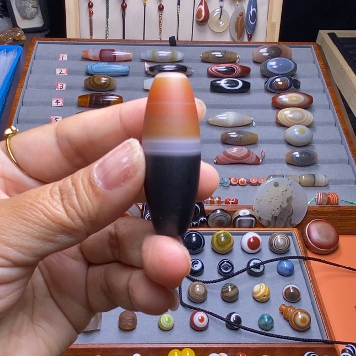 ****旧玛瑙/玉髓未镶嵌颈饰