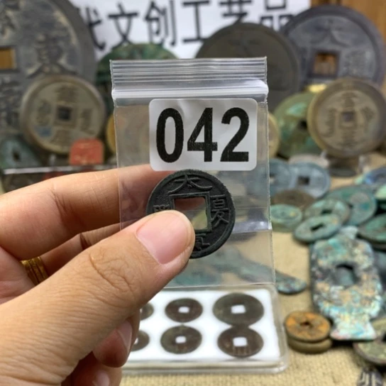 用***9铜现代文创工艺品
