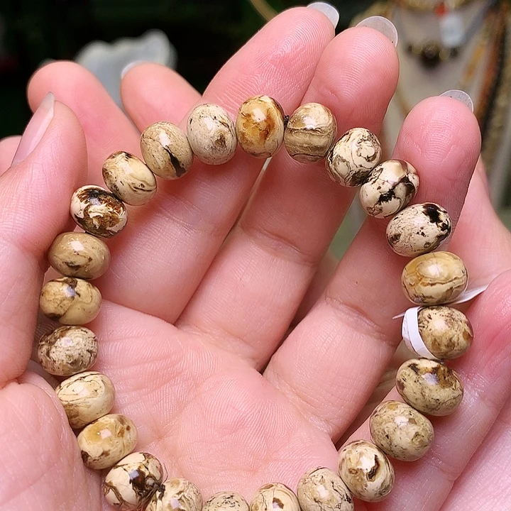 琥珀未镶嵌裸石抚顺琥珀10-423