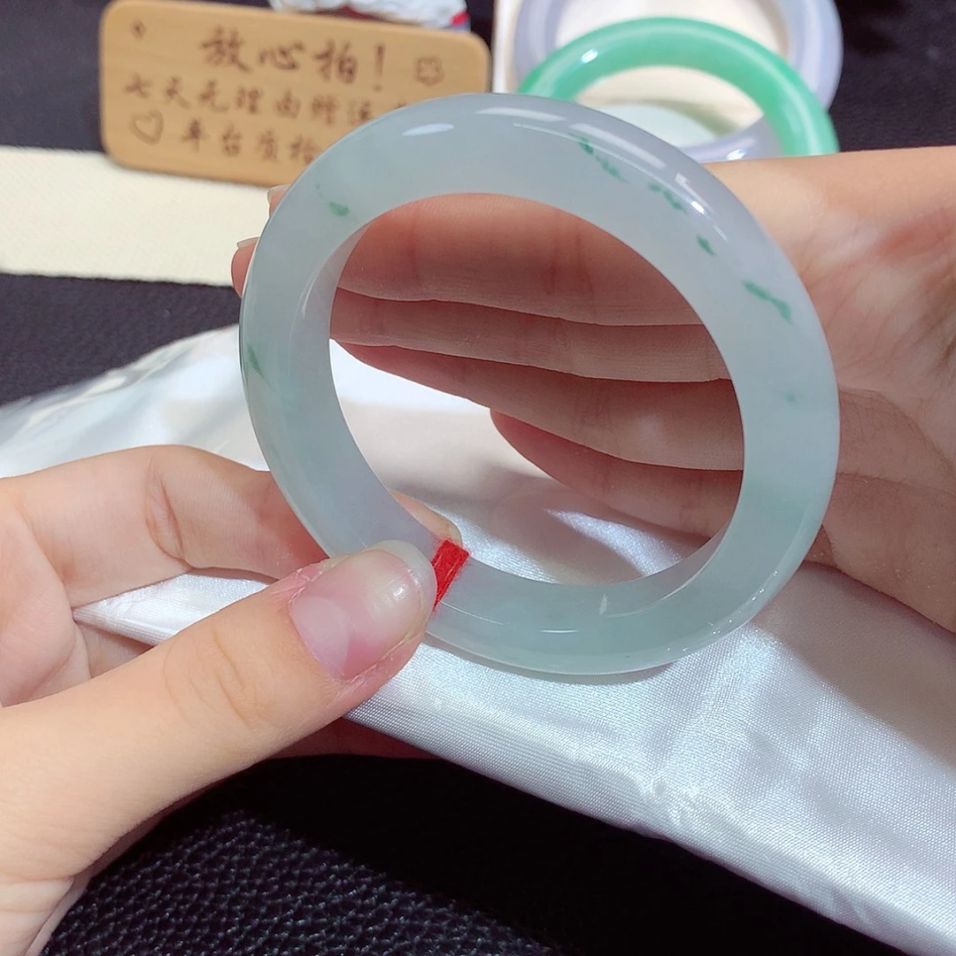 翡翠未镶嵌手镯9014