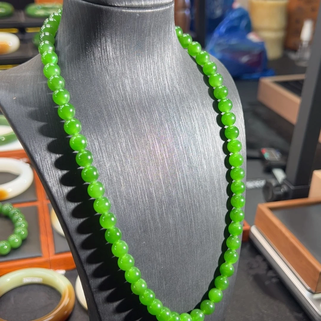 和田玉（碧玉）未镶嵌颈饰小辣椒