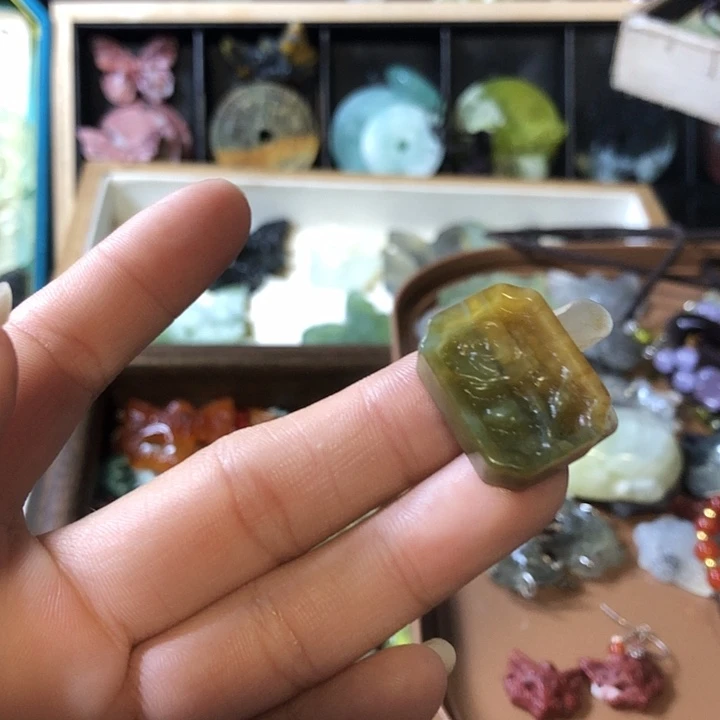 岫玉未镶嵌岫玉挂件