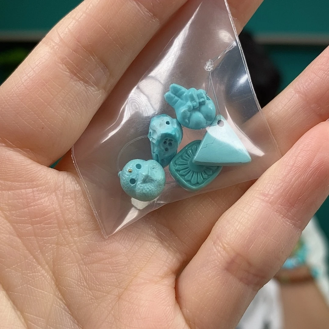 未镶嵌绿松石珠宝奇石