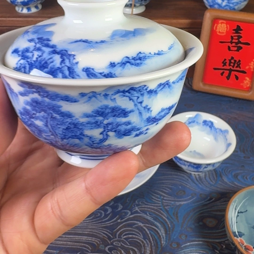 景德镇全手工手绘青花山水两才盖碗