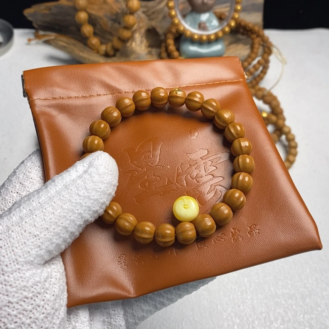 猴头核桃手串小鲨鱼