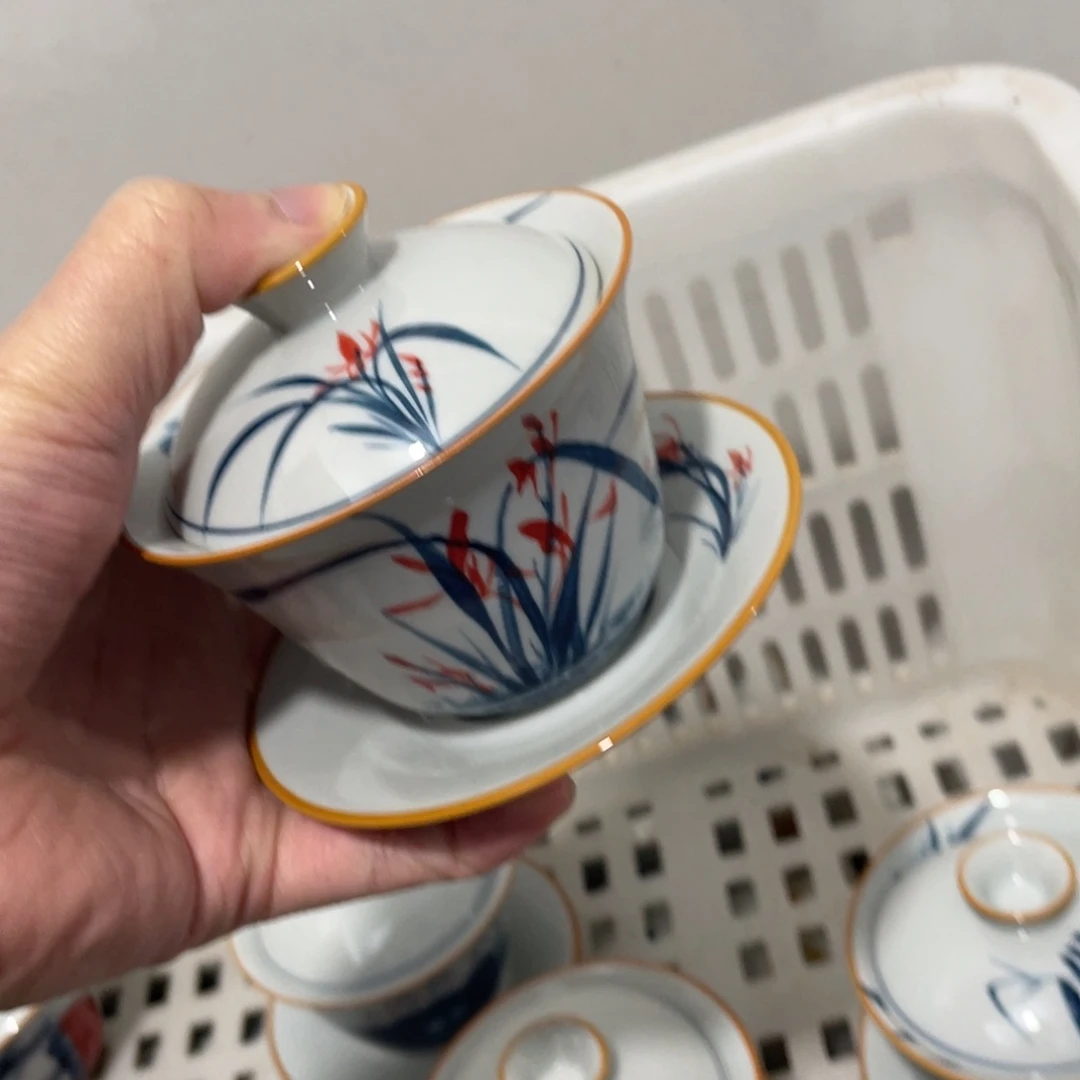 釉下手绘茶具，大瑕