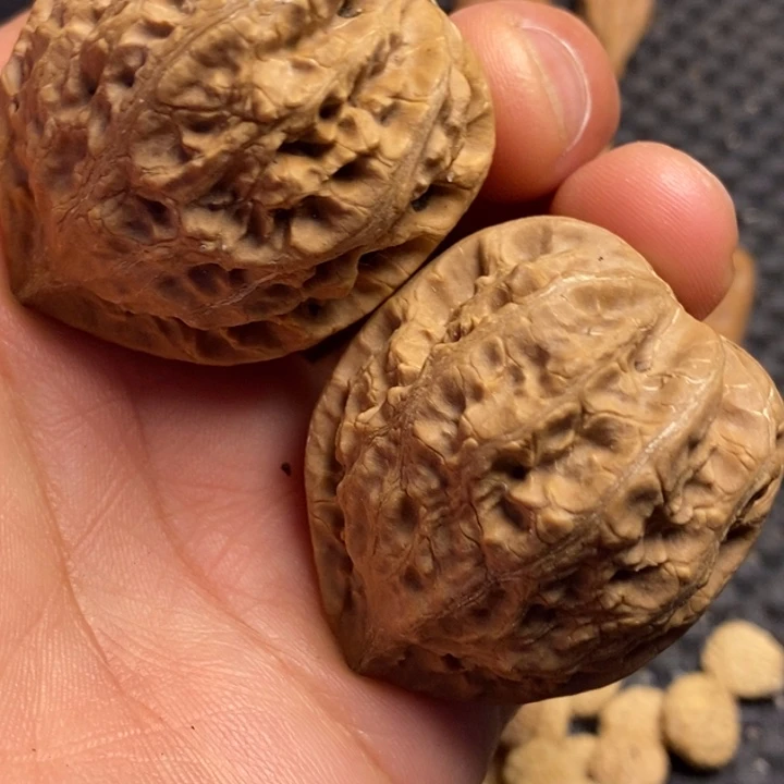 文玩核桃吊坠娜姐259