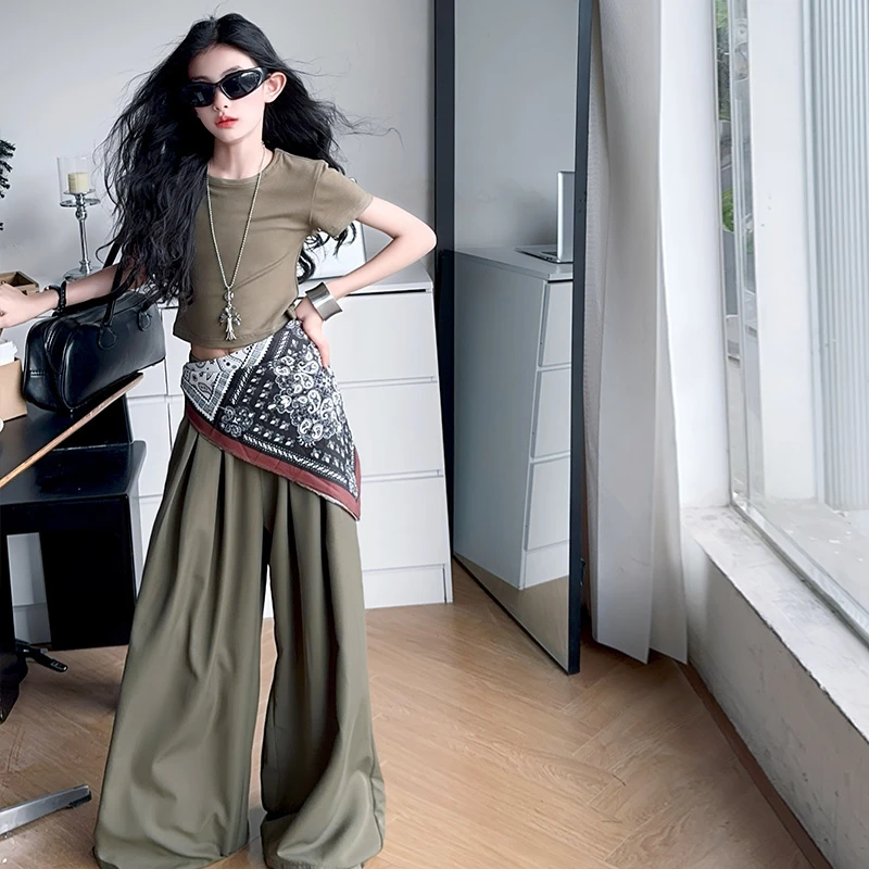 女童套装韩系修身显瘦短袖T恤复古港风丝巾阔腿裤三件套2025夏新