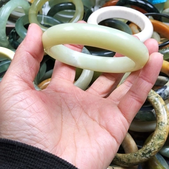 蛇纹石玉手镯未镶嵌喵****坊