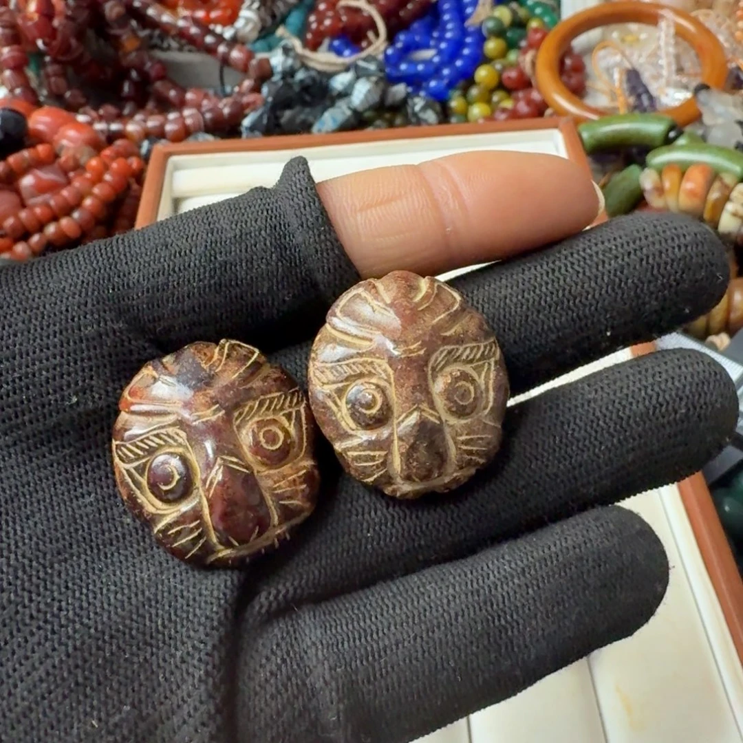 榻***子和田玉（糖玉）未镶嵌颈饰