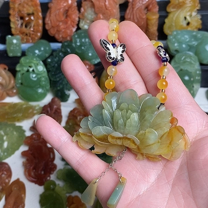 未镶嵌蛇纹石玉颈饰