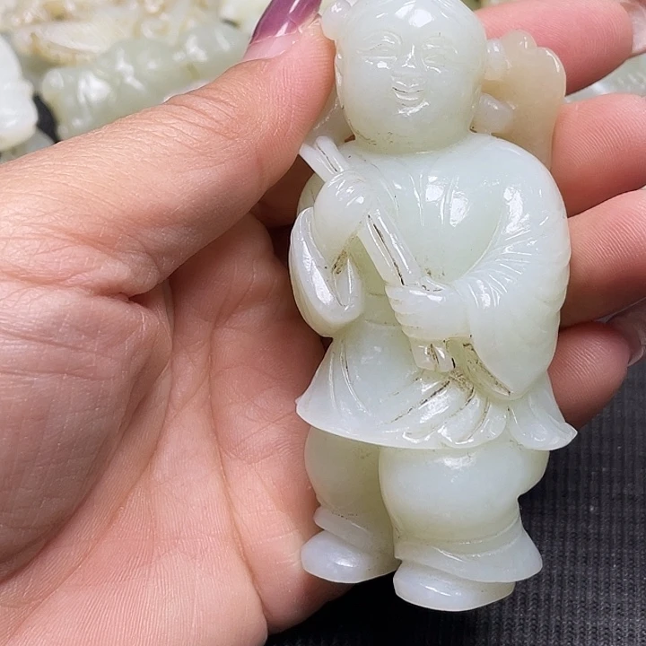 顺***然和田玉未镶嵌把件