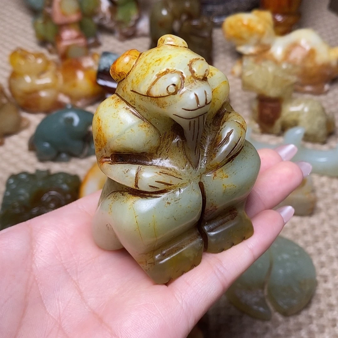 未镶嵌蛇纹石玉颈饰