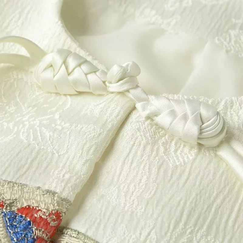 C072品牌折扣 秋装新款 立领新中式盘扣上衣国风刺绣外套