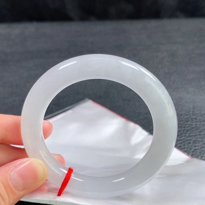 翡翠未镶嵌手镯（圆镯）51➕