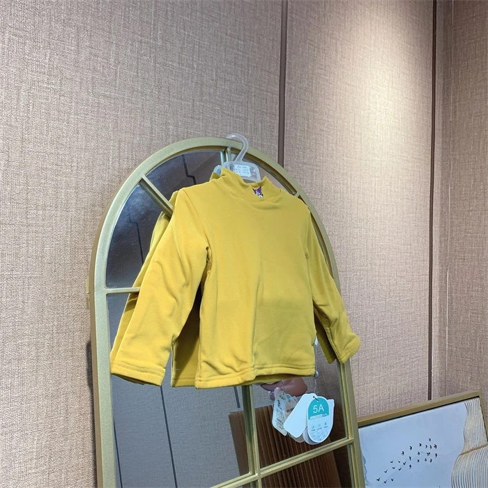 AM240  宝宝黄色半高领厚打底衫