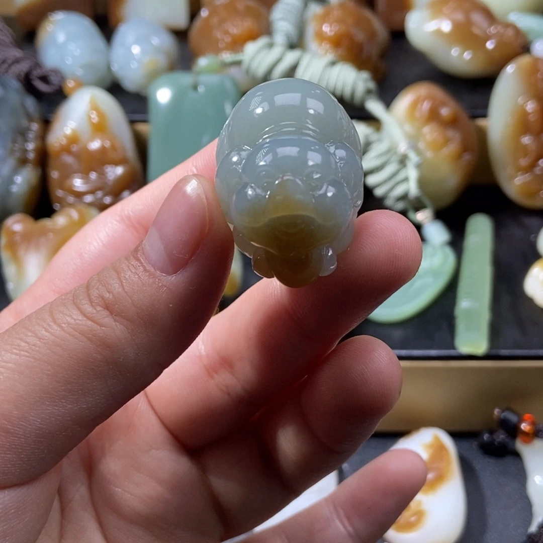 和田玉未镶嵌吊坠(不含链)