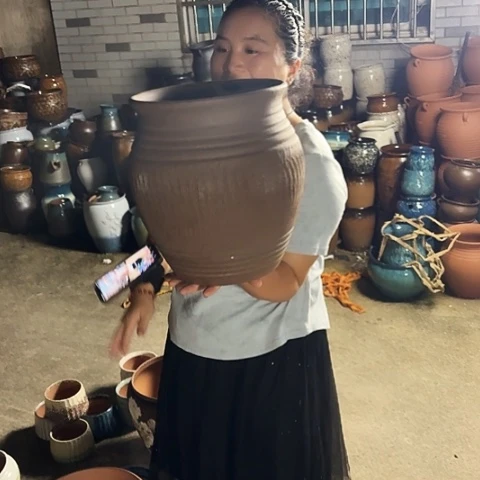 口25高30瑕疵一个盆子。