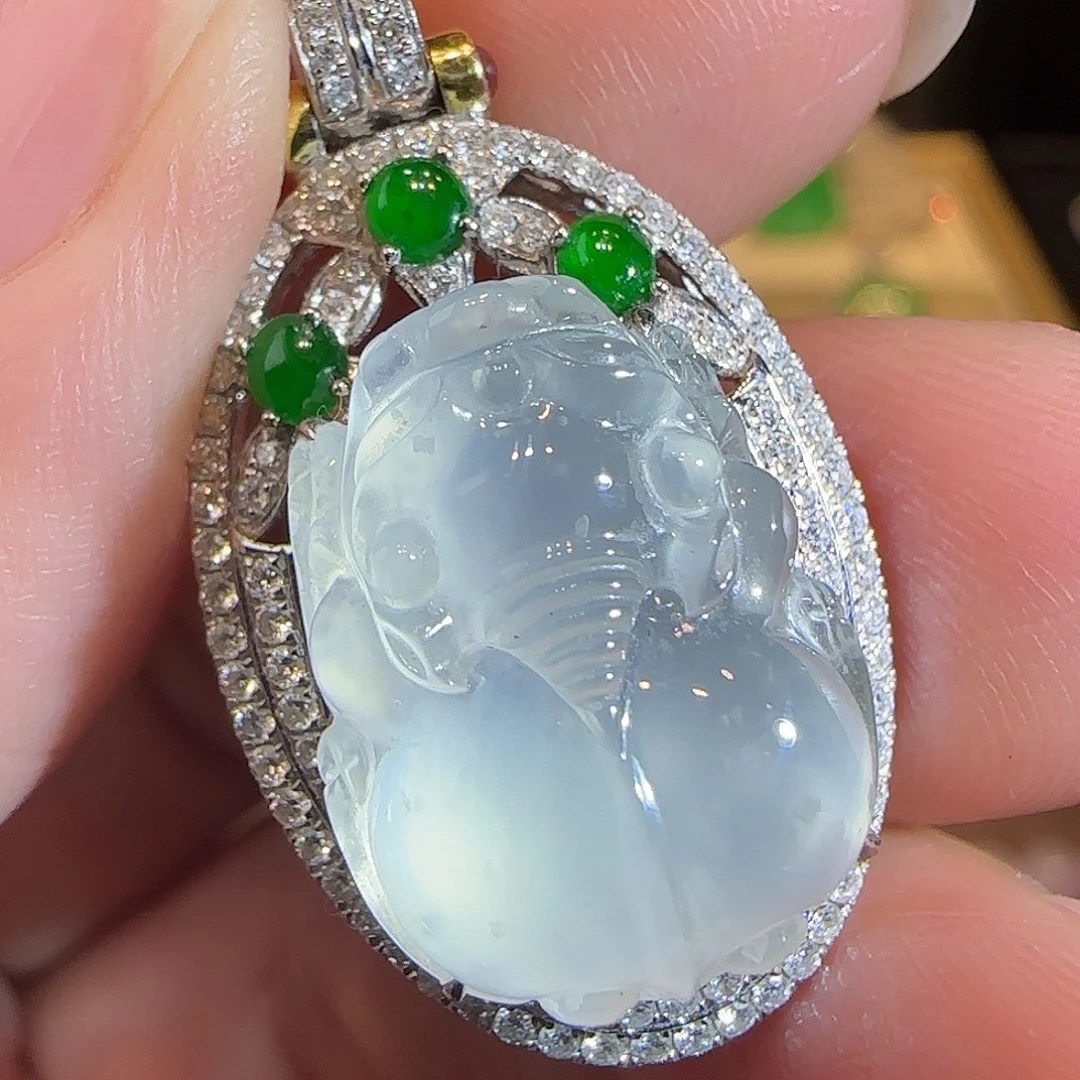 翡翠18K金镶嵌吊坠(赠链)