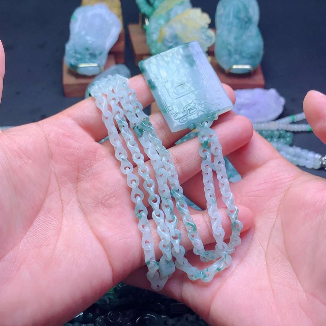 大***榆定制翡翠未镶嵌翡翠