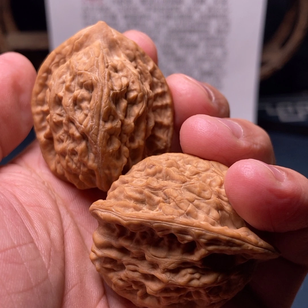 東***師文玩核桃把件野无