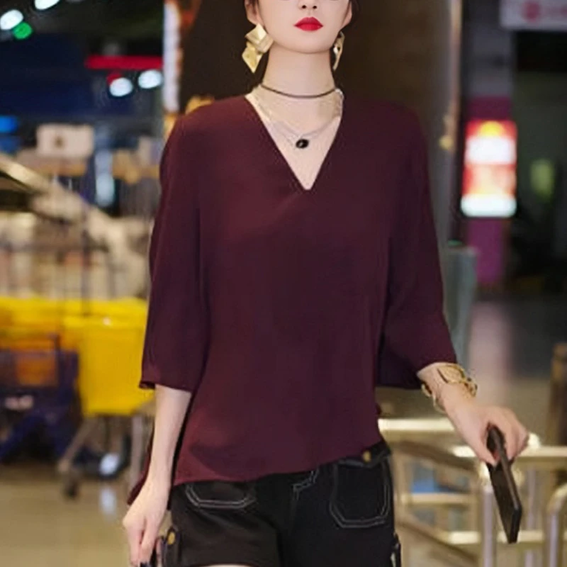 时尚v领短袖衬衫女士2025夏季百搭显瘦减龄洋气高级感不规则上衣