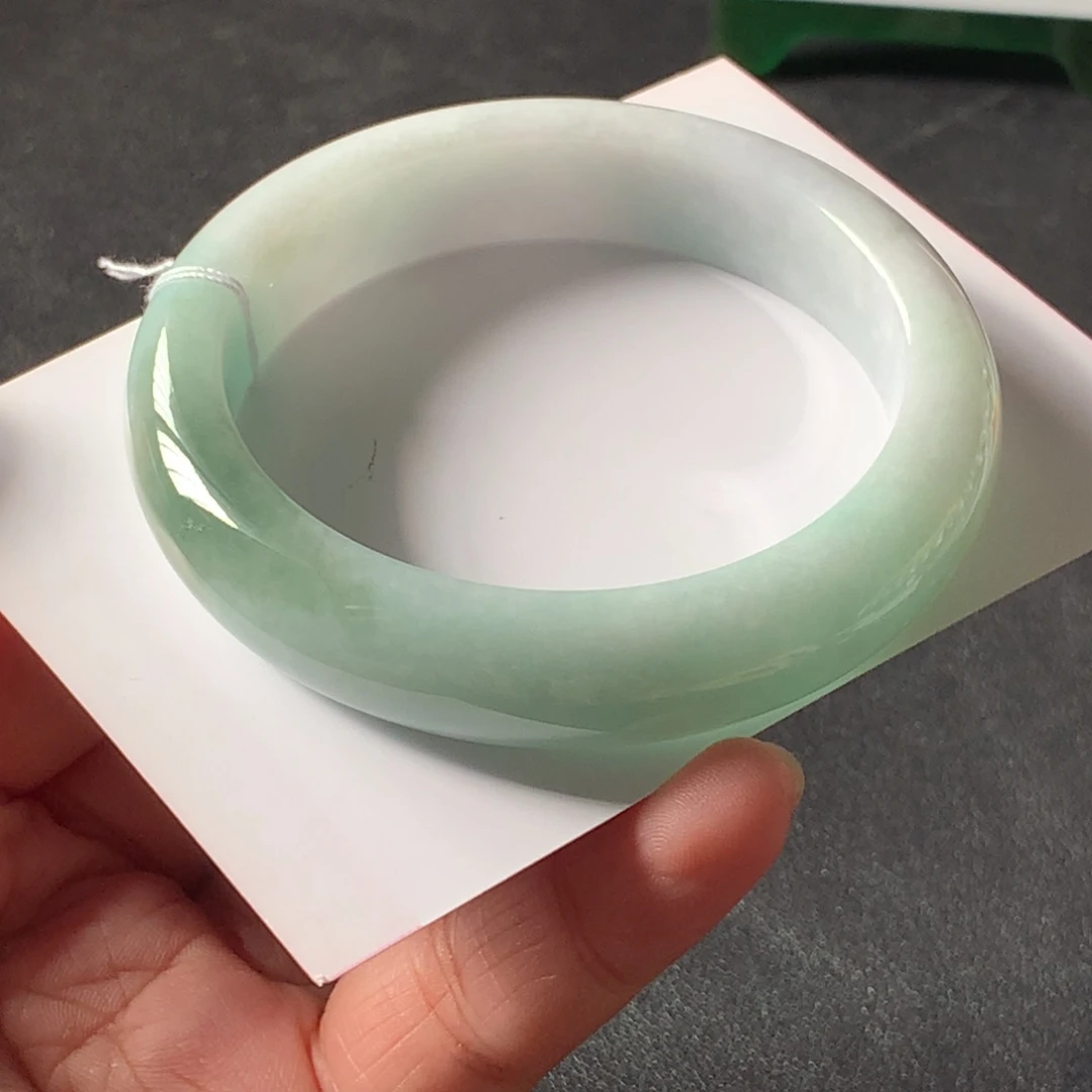 翡翠未镶嵌手镯24号55.6-12.8-8.4