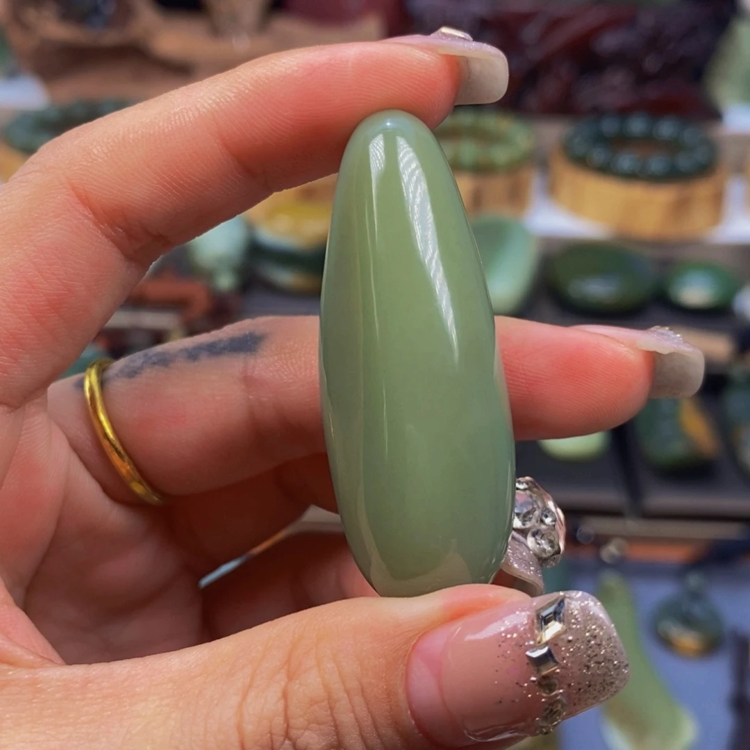 未镶嵌岫岩老玉（透闪石质玉）珠宝半成品