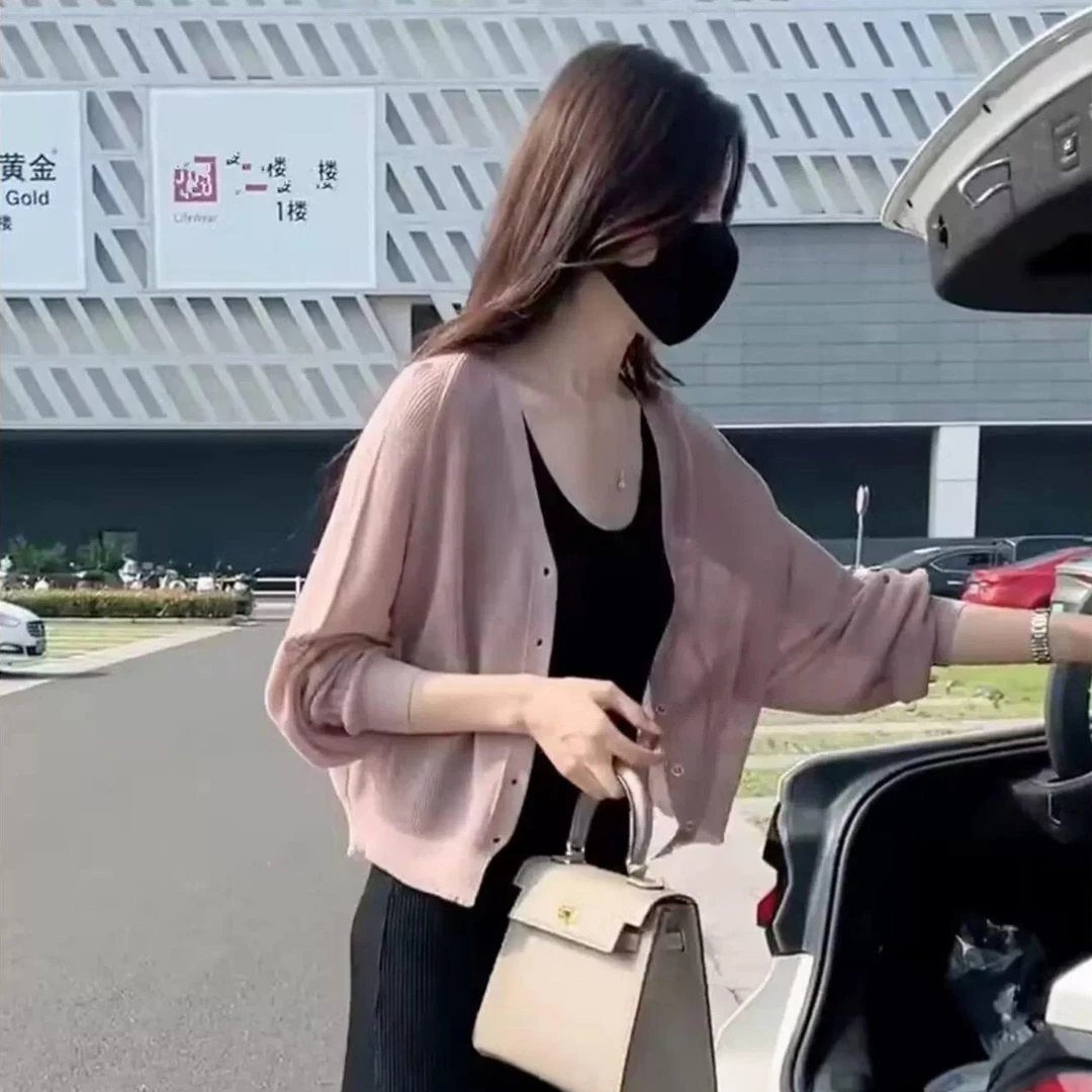 春秋季新款穿搭吊带外搭防晒衫上衣披肩背心冰丝外套针织开衫女装