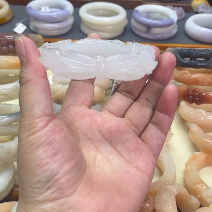 未镶嵌石英岩玉珠宝奇石拂**曦