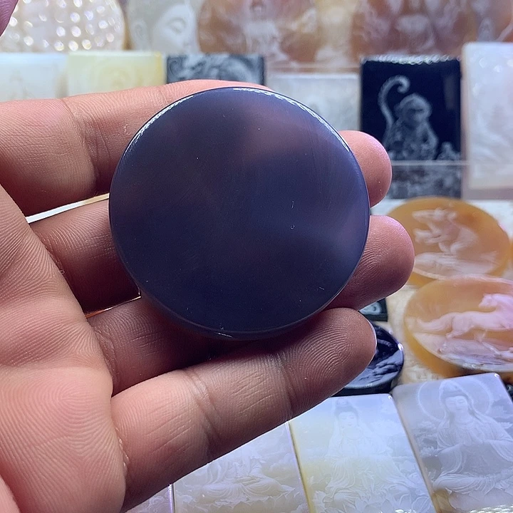 未镶嵌颈饰玛瑙/玉髓蓝**鳄