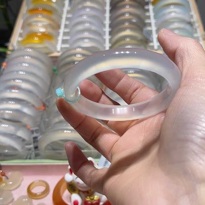 玛瑙/玉髓未镶嵌手镯