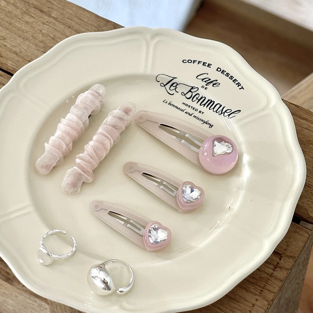 可爱简约粉色系爱心水钻BB发夹