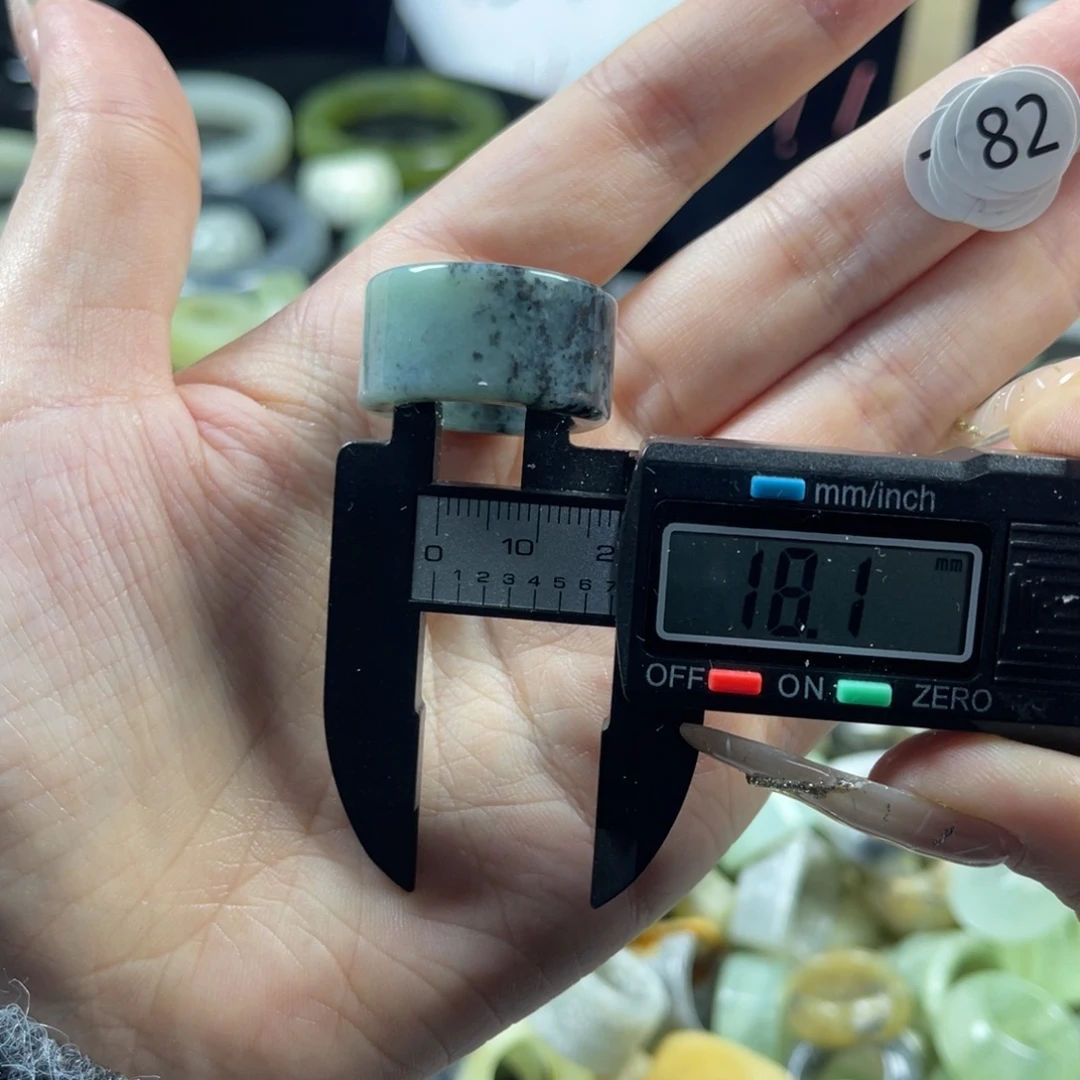 蛇纹石玉未镶嵌戒指