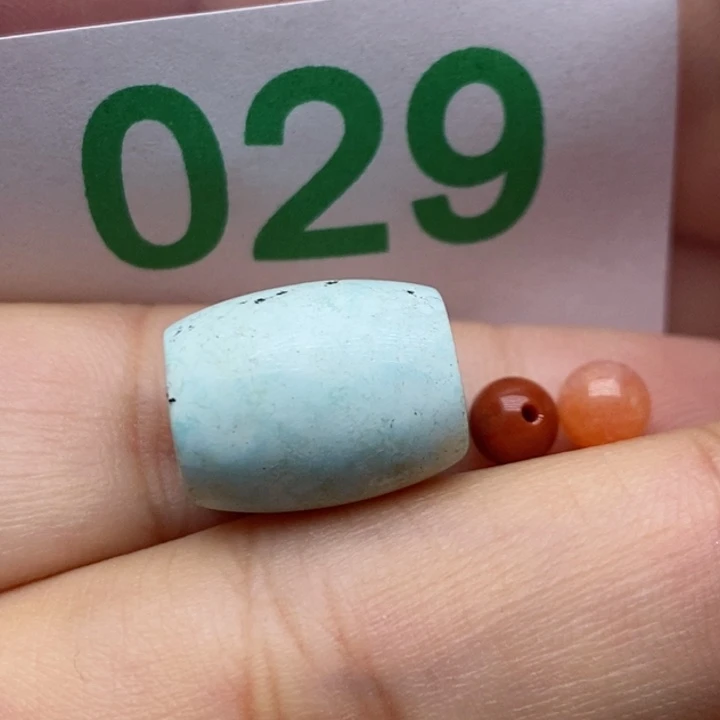 南红玛瑙未镶嵌珠宝奇石