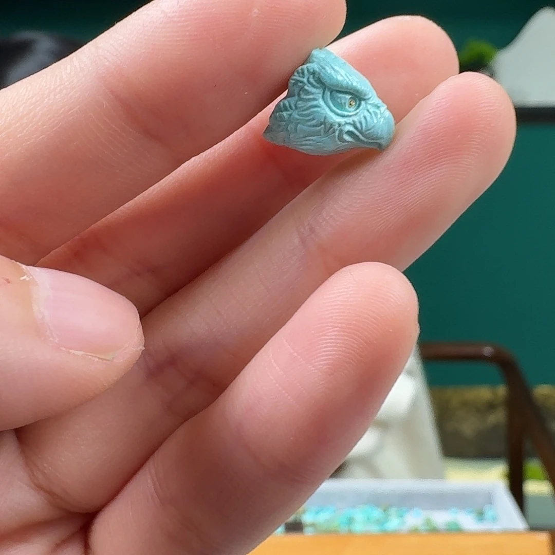 绿松石未镶嵌珠宝奇石