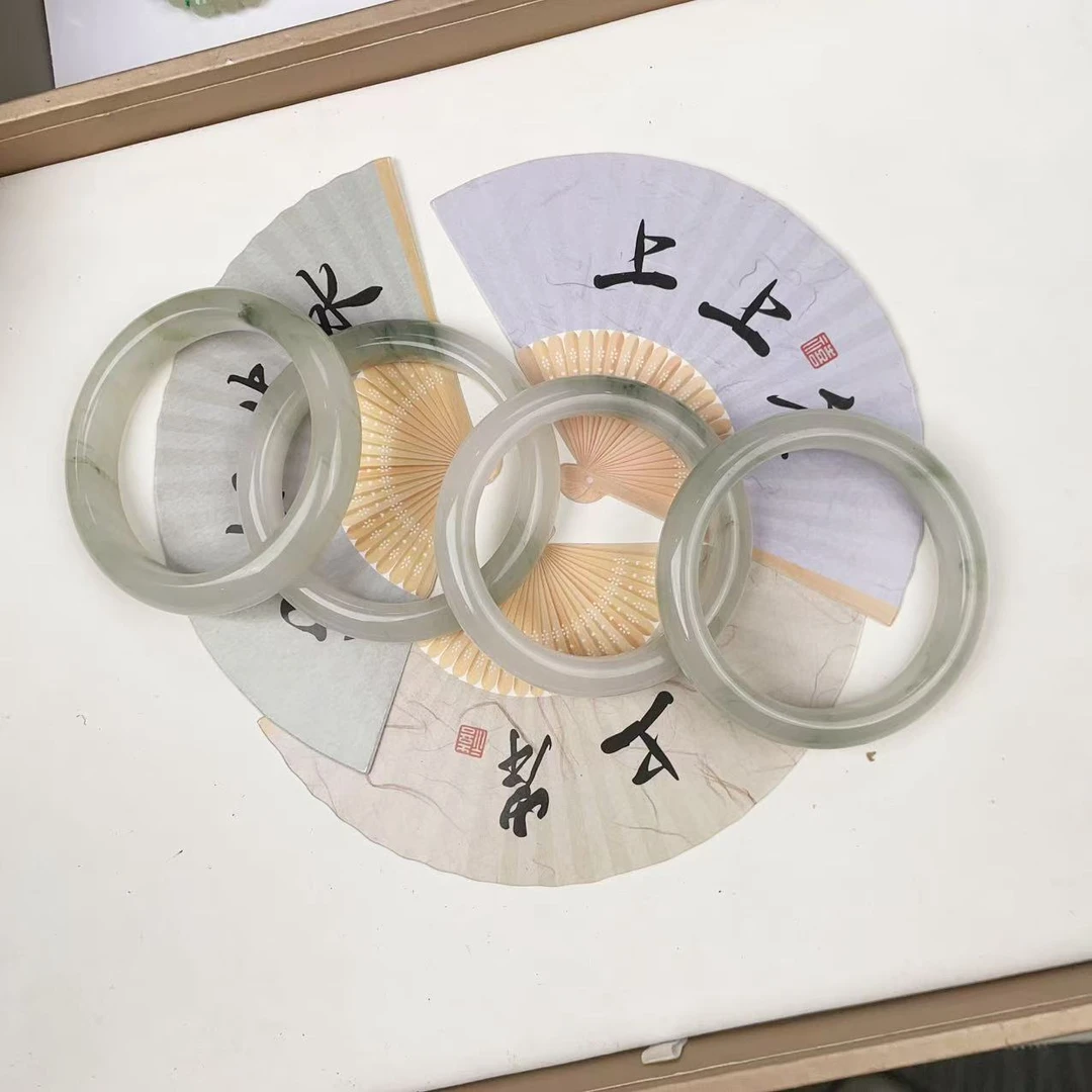 AA新疆天山翠手镯飘花手镯 多样性发货拍一单发一个