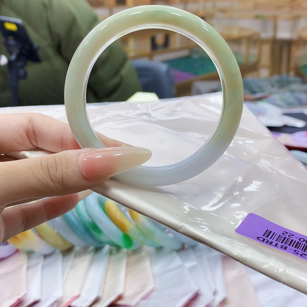 翡翠未镶嵌手镯jnn