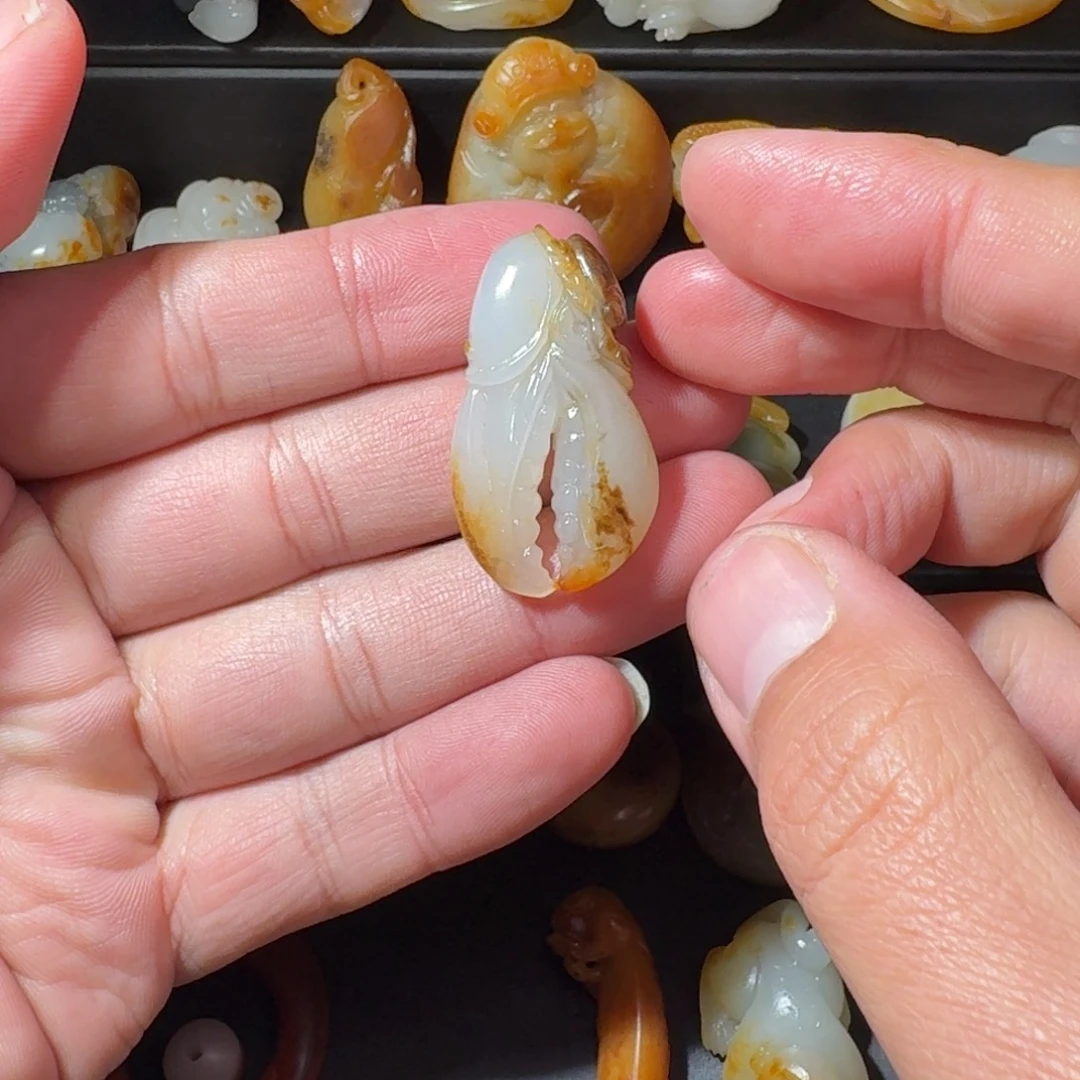 和田玉未镶嵌吊坠(不含链)