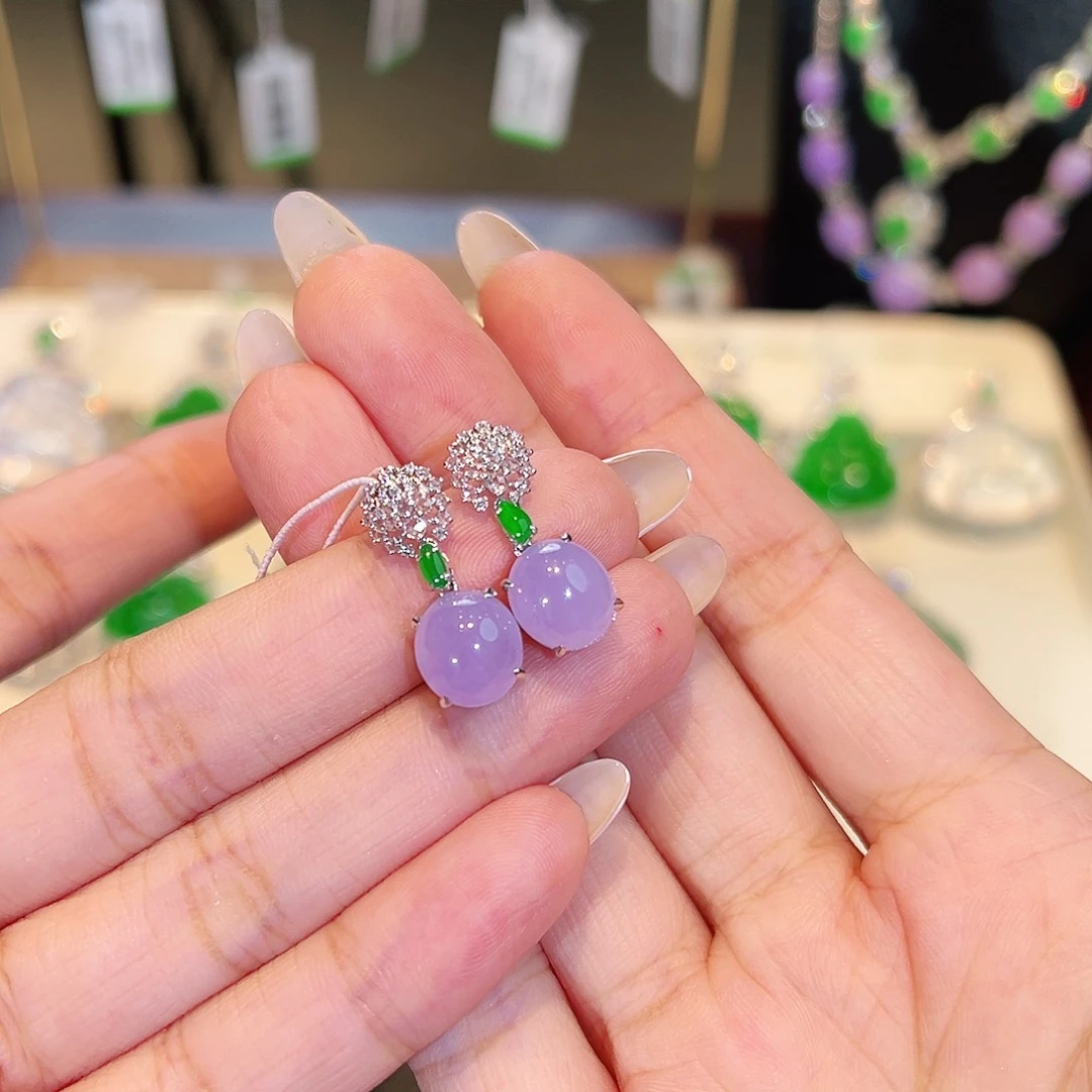 翡翠18K金镶嵌耳钉翡翠