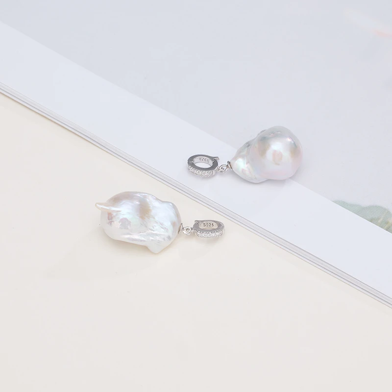 Z8淡水有核巴洛克珍珠925银镶吊坠（多样性发其一）