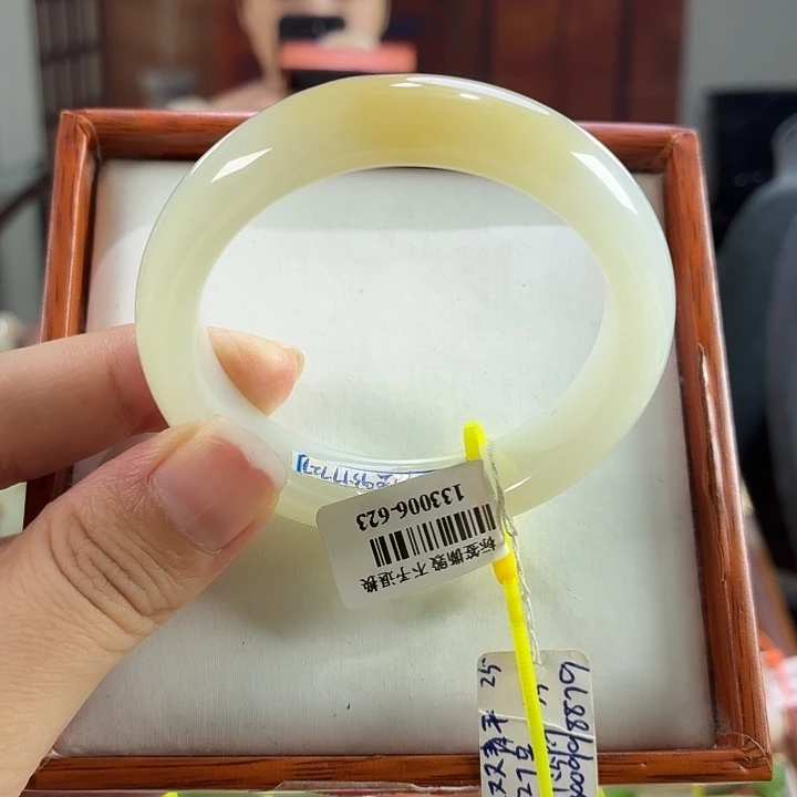 未镶嵌手镯和田玉64 51