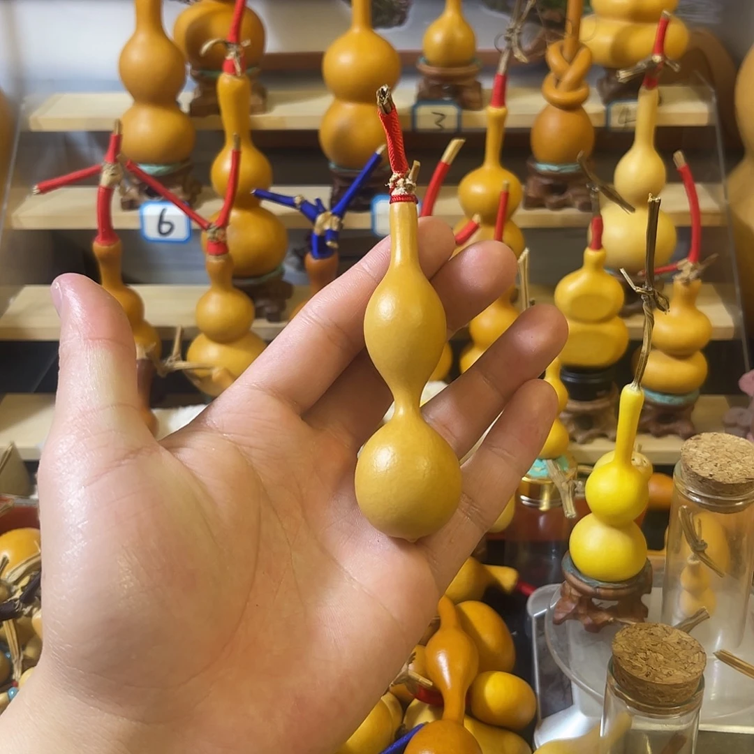 J***.精品长嘴观音瓶器型