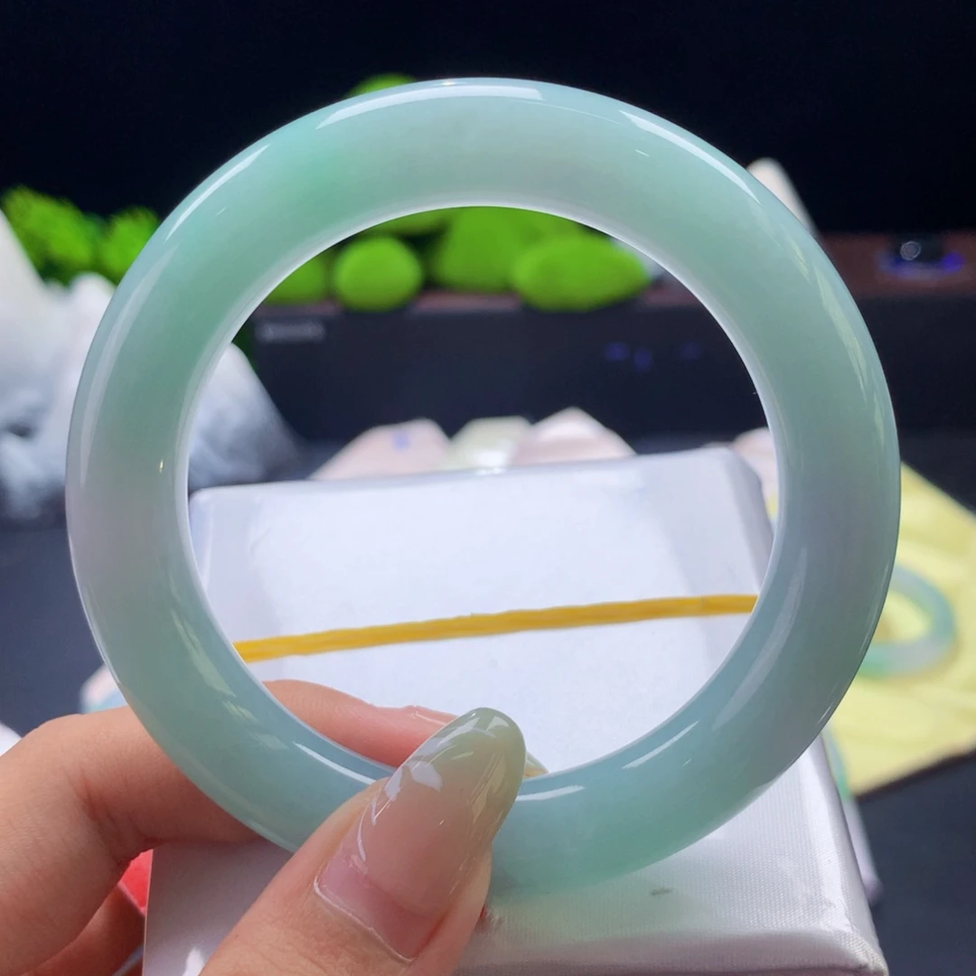 翡翠未镶嵌手镯飘色圆条16